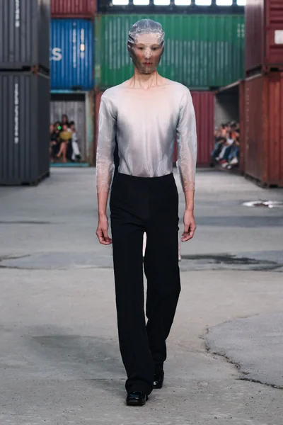Look 2
